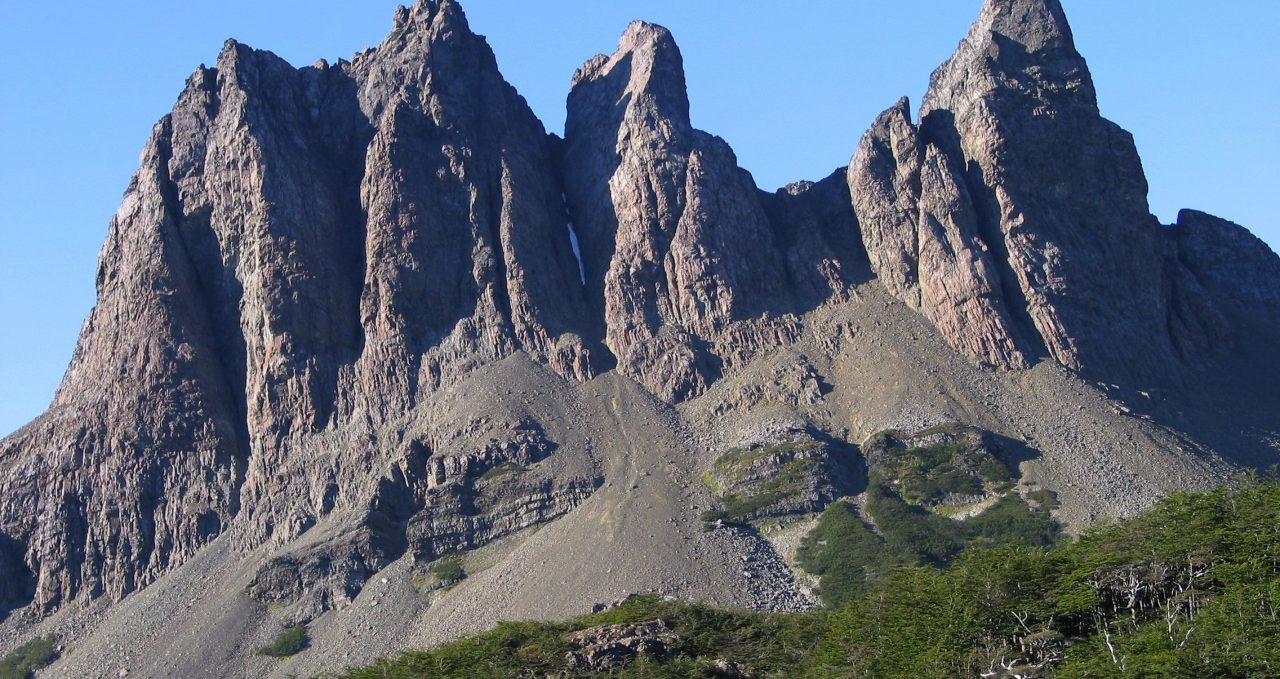 Lakutaia Dientes de Navarino Trek Patagonia Chile