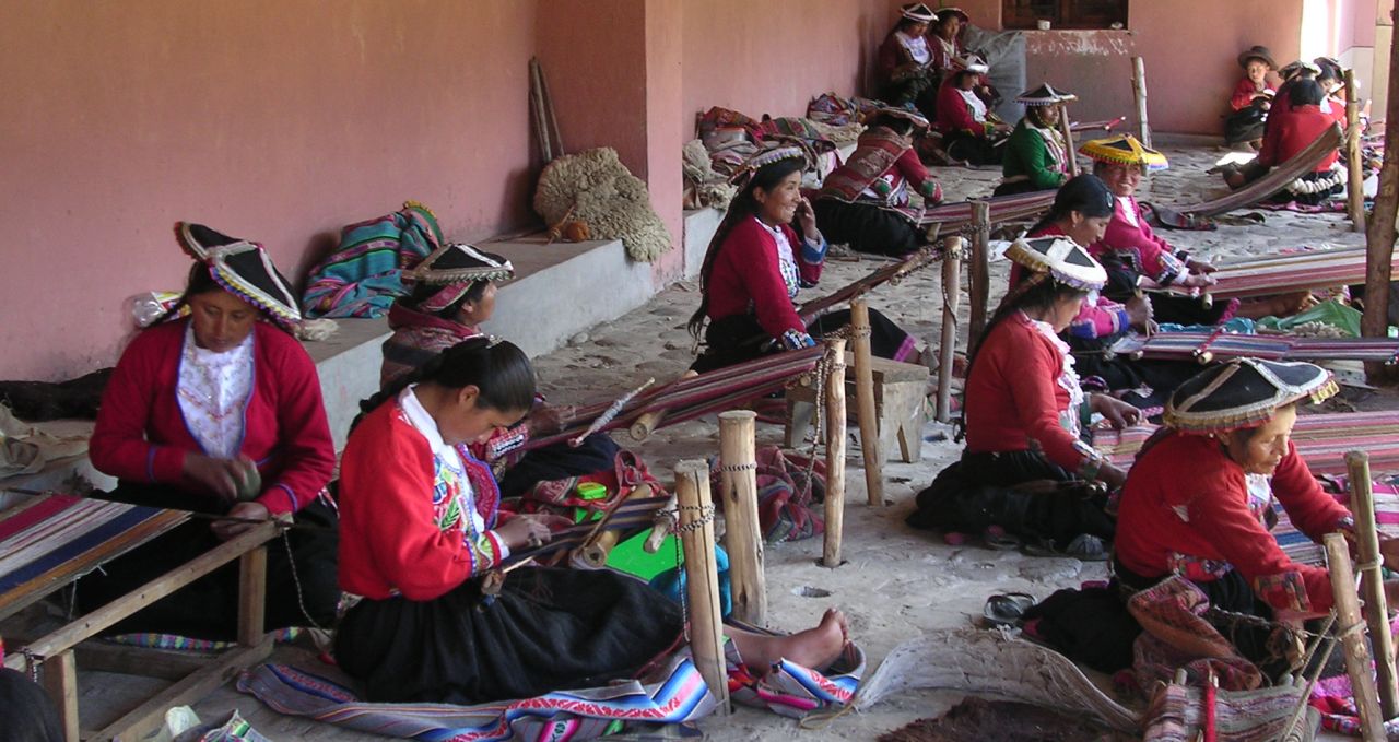 weavers-pitumarca-peru