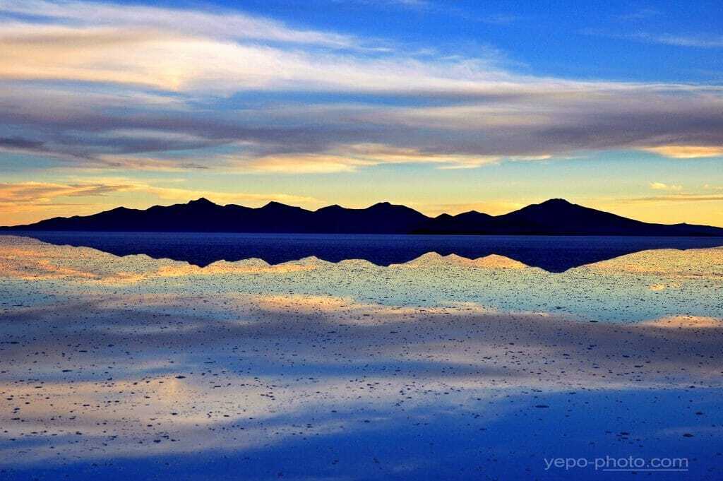El Salar de Uyuni skyline Bolivia