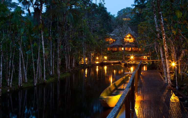 sacha lodge -entrance ecuador