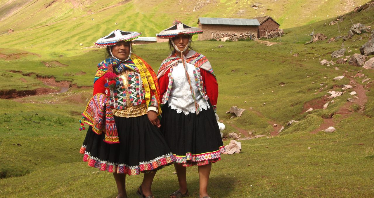 Ausangate ladies in colourul woven native clothes