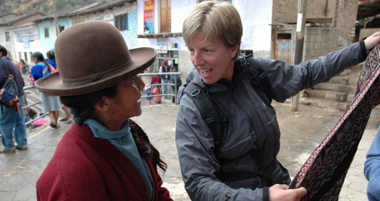 Trekker Shopping Lares Peru