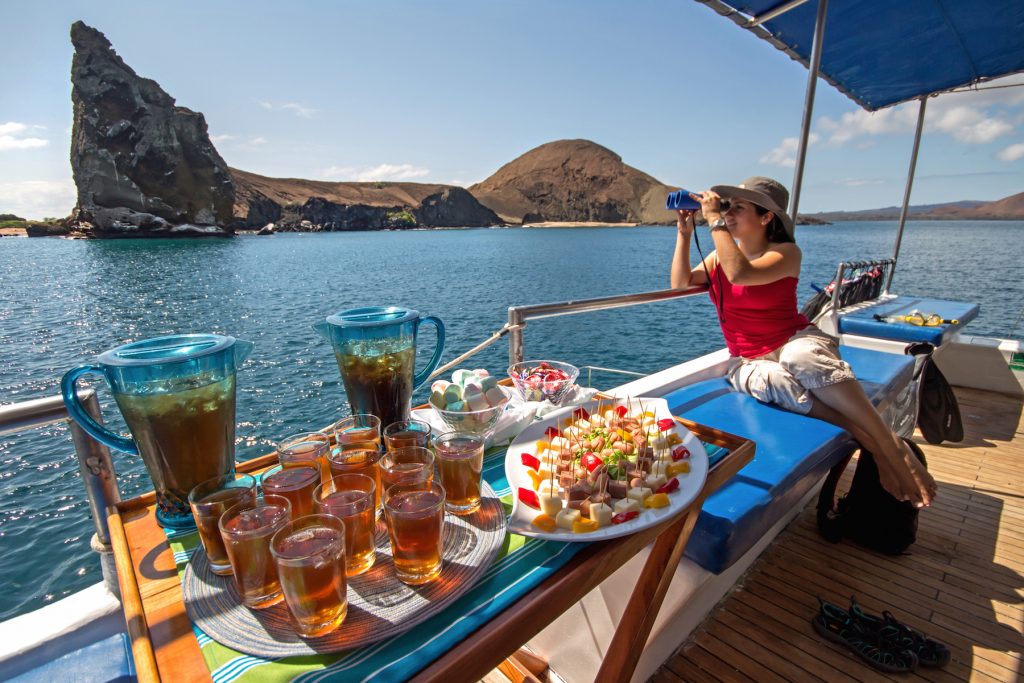 Archipell snacks on deck Galapagos