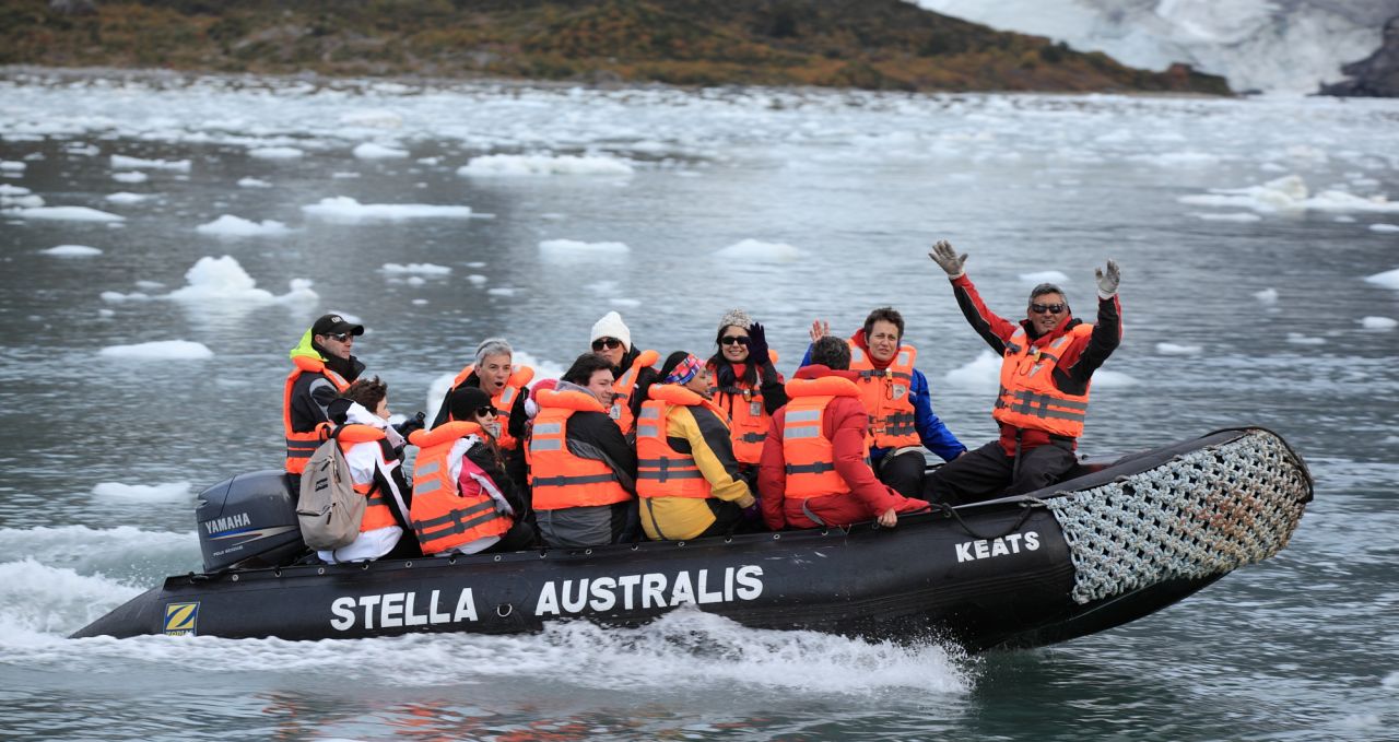 Australis-stella-australis-zodiac-for-shore-excursion-chile-argentina-patagonia