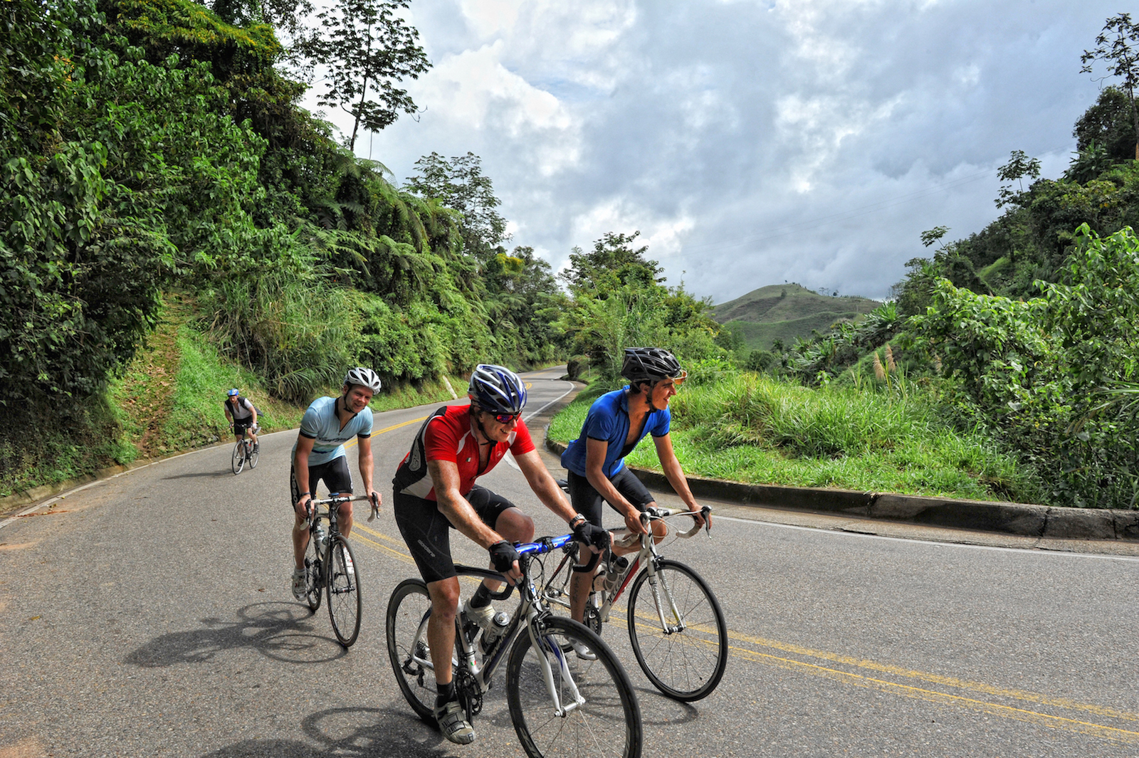 tour colombia cycling