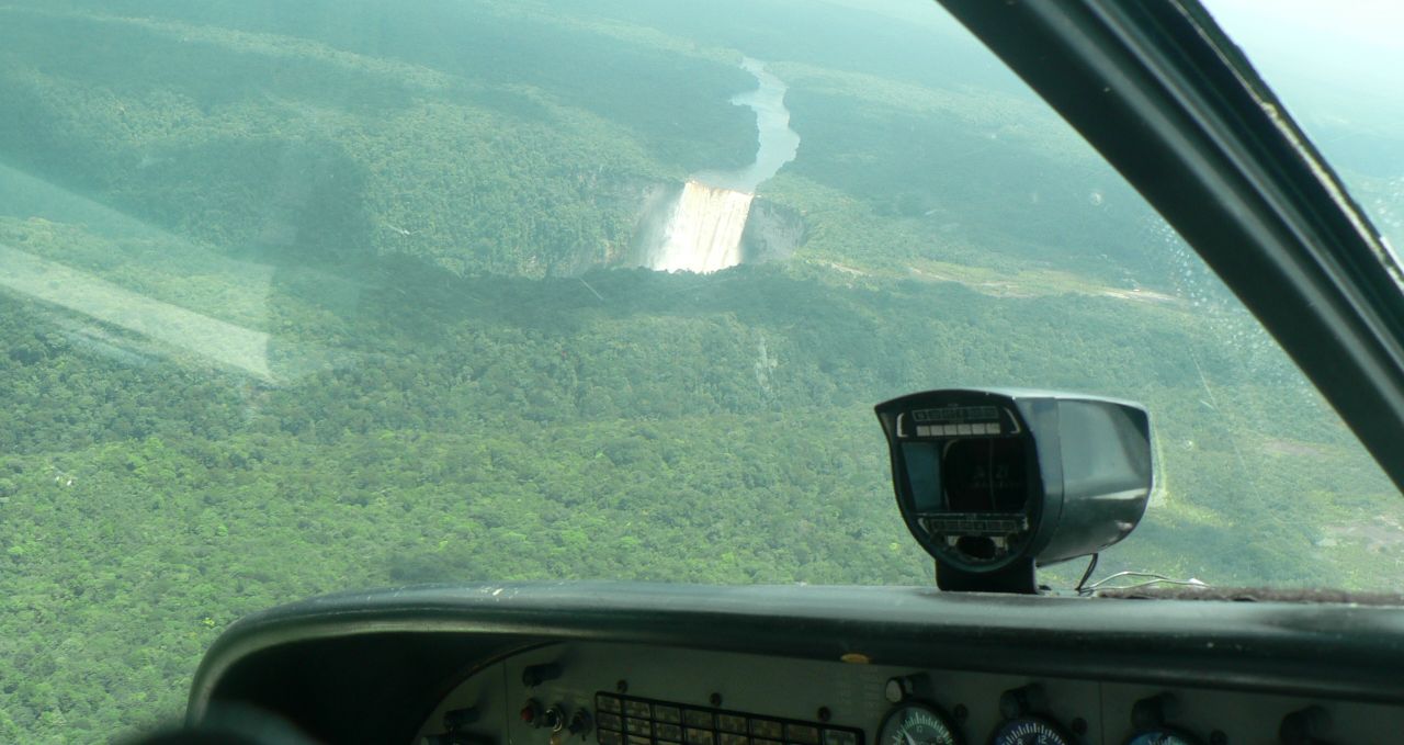 flying-over-kaieteur-falls-guyana