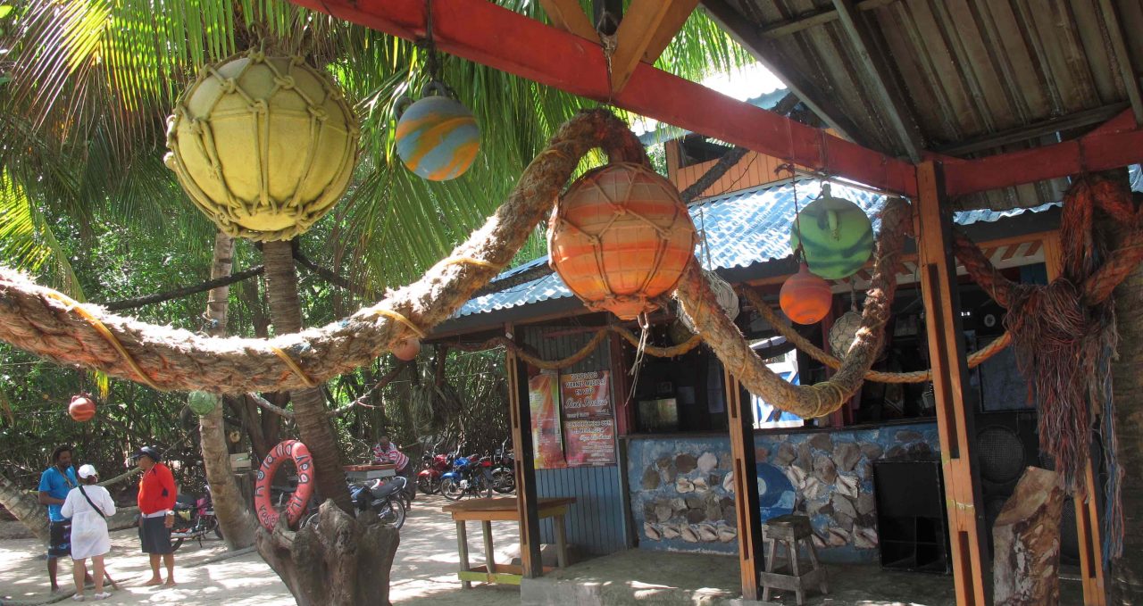 Rolands bar Manzanillo beach Providencia Colombia