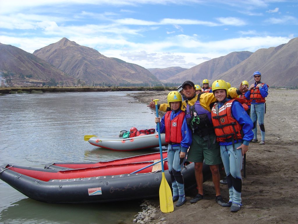 inflatable canoes family holiday Peru