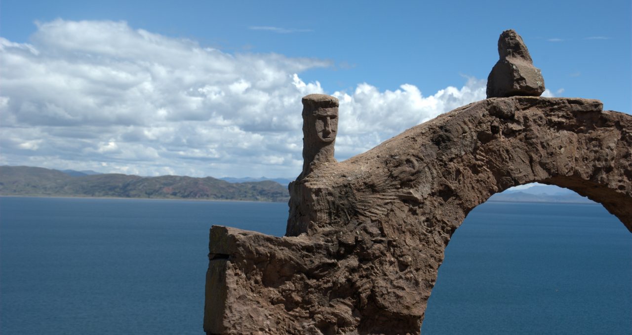 lake-titicaca-taquile-arch-peru