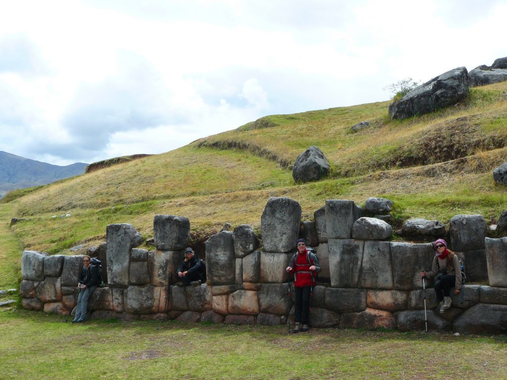 moon-temple trek Inca-ruins-peru