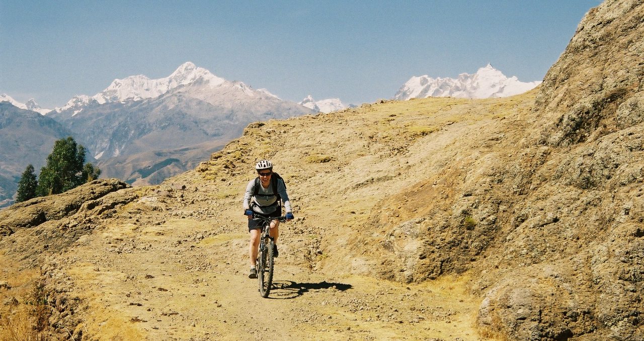 mountain biking cordillera negra Huaraz Peru