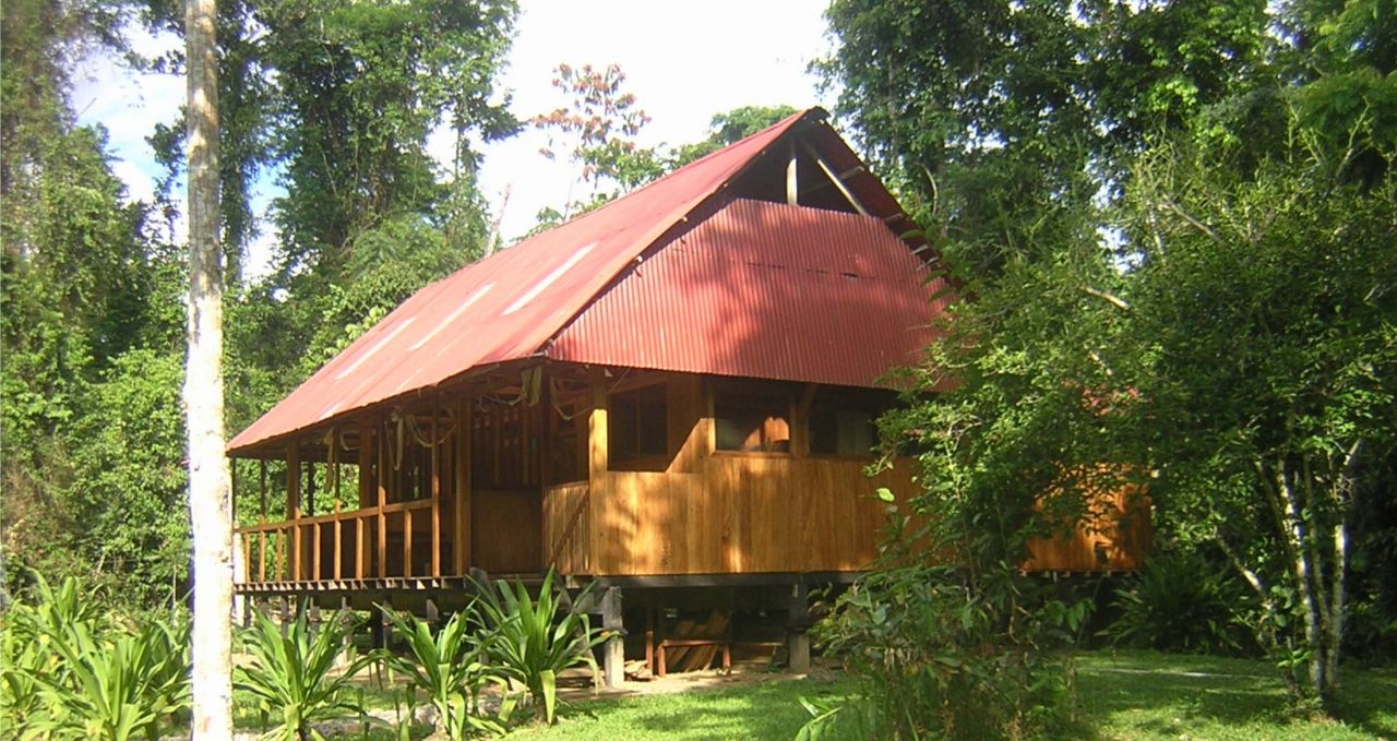 pantiacolla-lodge-cabin-Manu peru