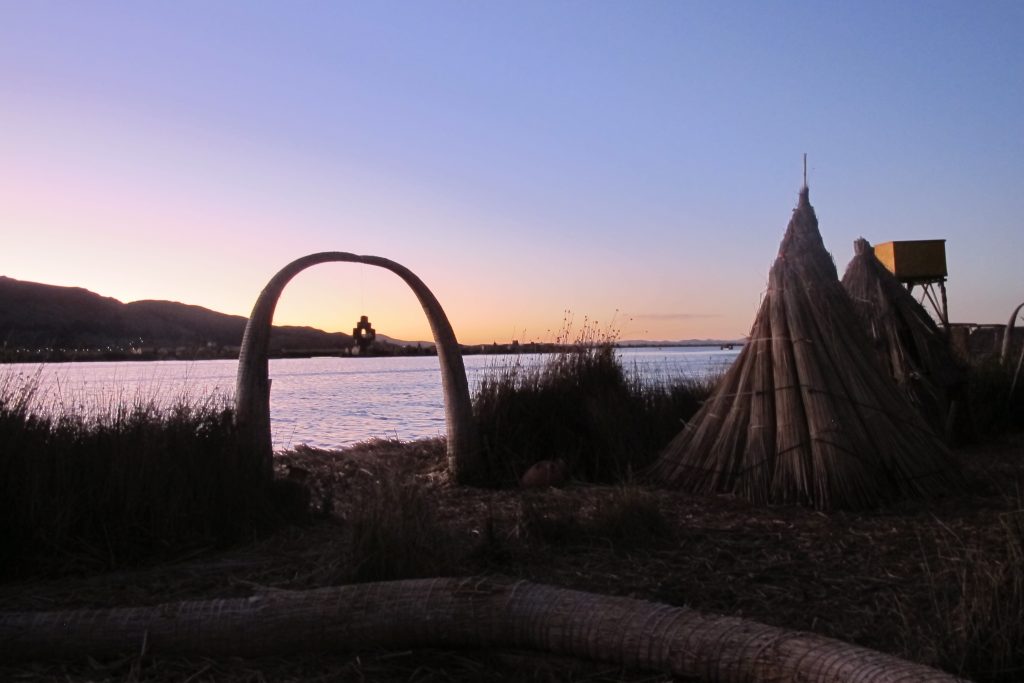 sunset-uros-peru-lake-titicaca