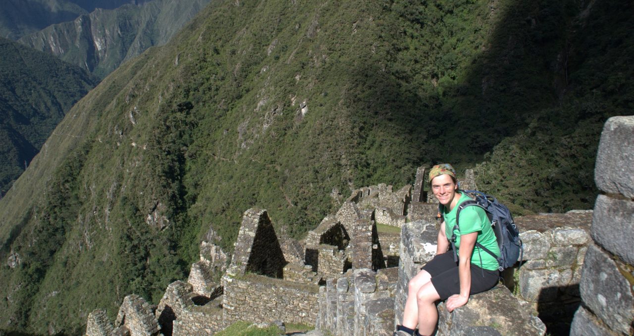 trekker machu-picchu-peru