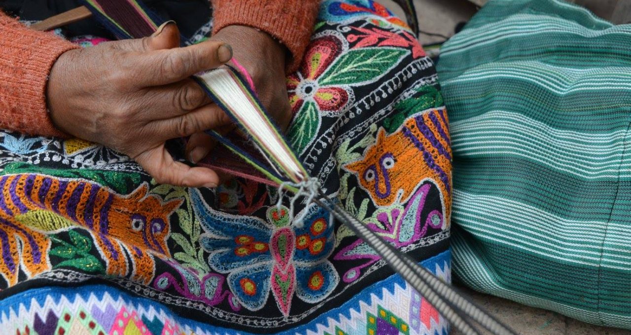 Weavers Colca peru