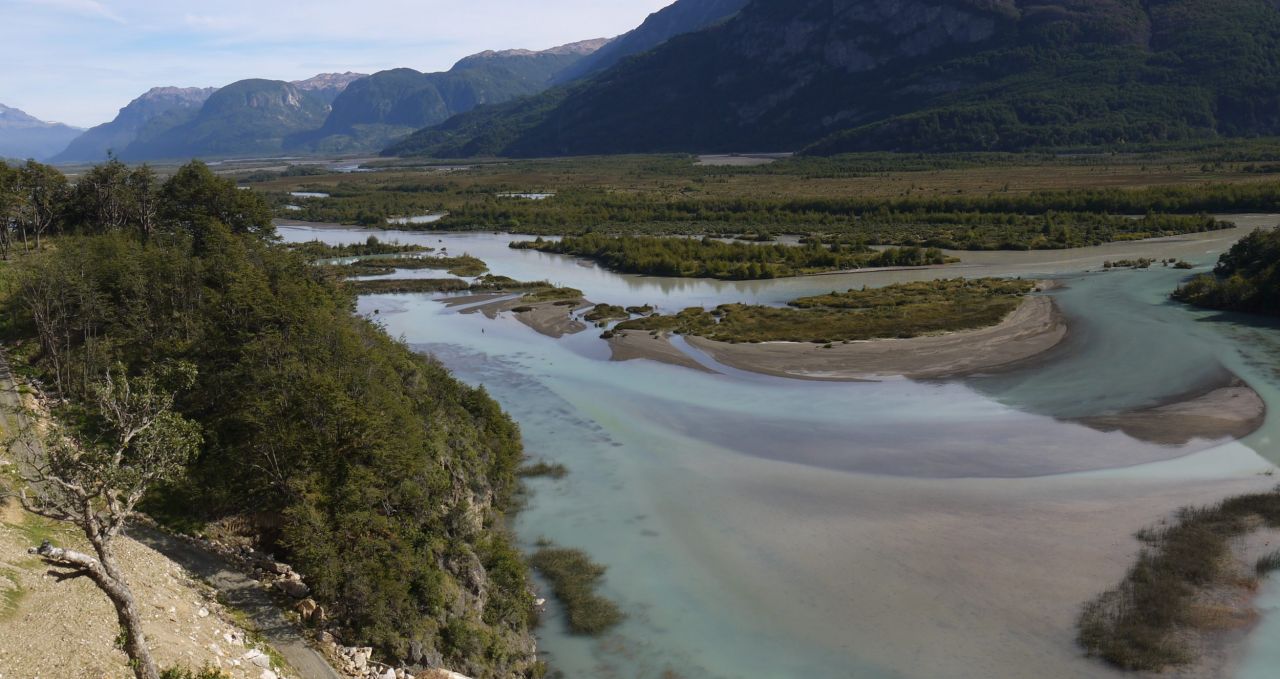 river-confluence-aysen-chile