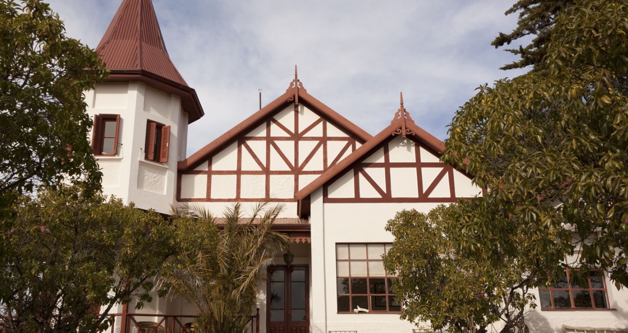 el-pedral-main-building-peninsula-valdes-argentina