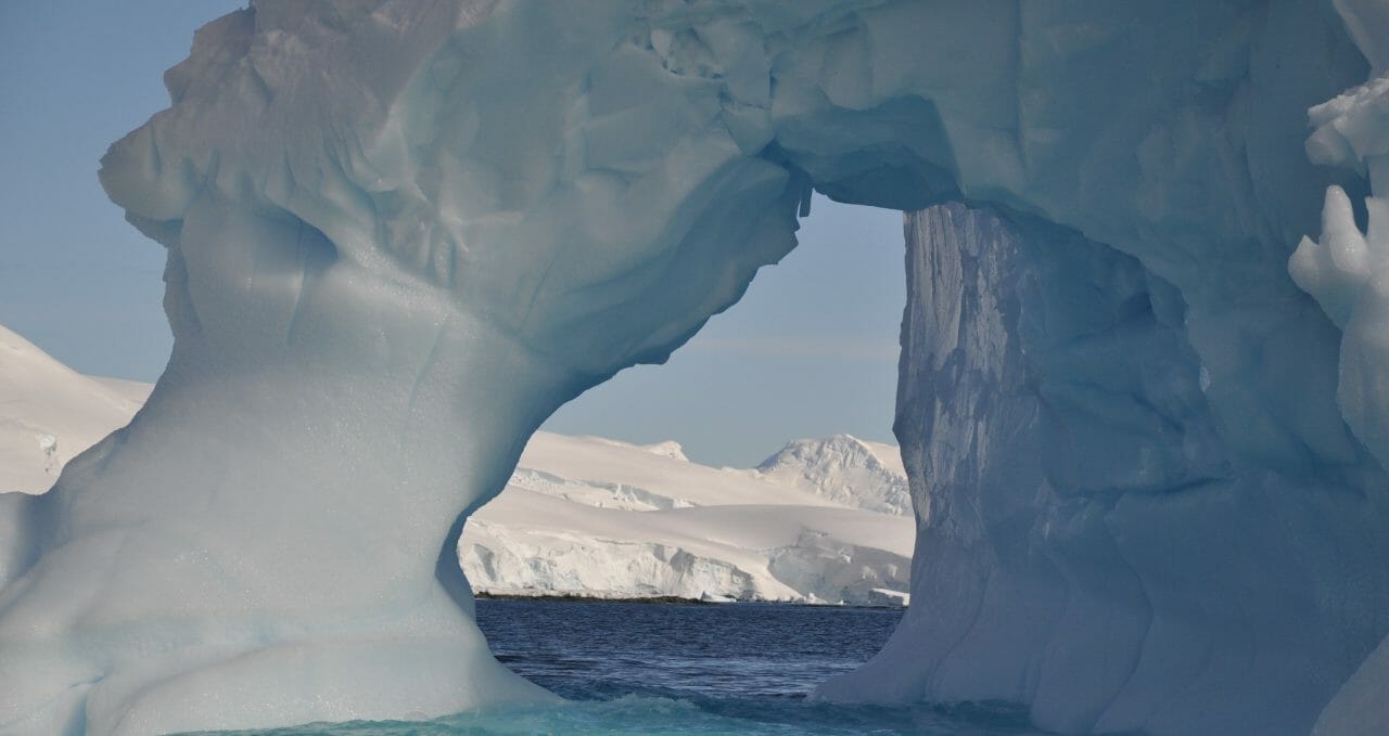 ice-bridge-antarpply-antarctica