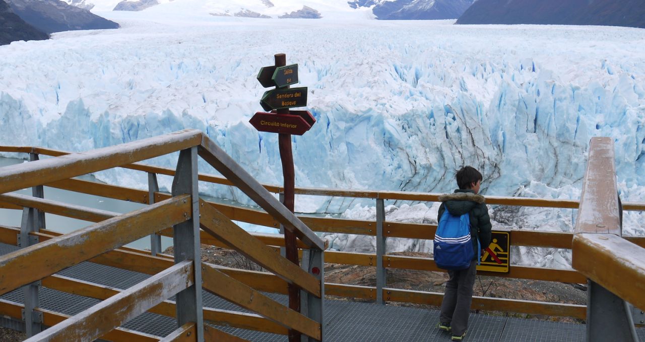 family-holiday-perito-moreno-argentina