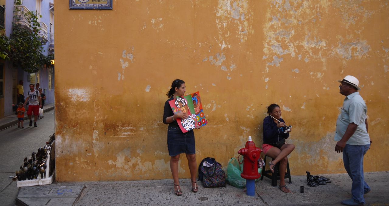 street-performers-colombia