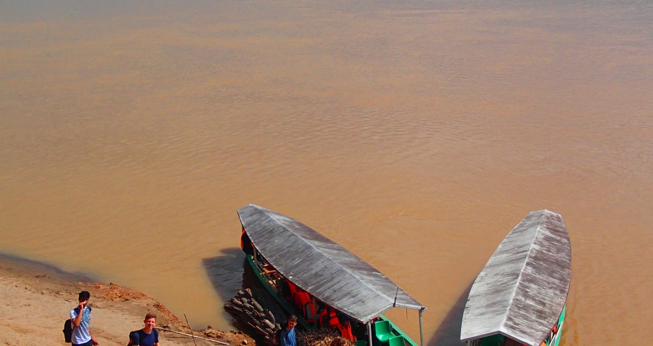 school group canoes Amazon peru