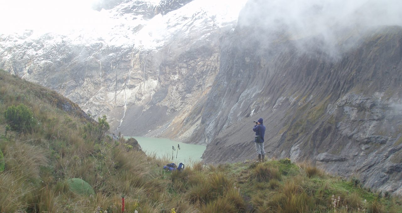 El-Altar-trek-and-lake-Ecuador