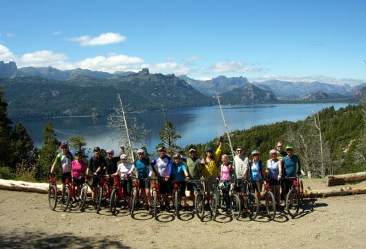 Cycling group, Chile