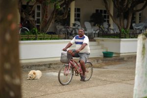 Local cyclist, Emerald ride, Colombia