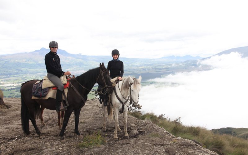 people horse riding ecuador