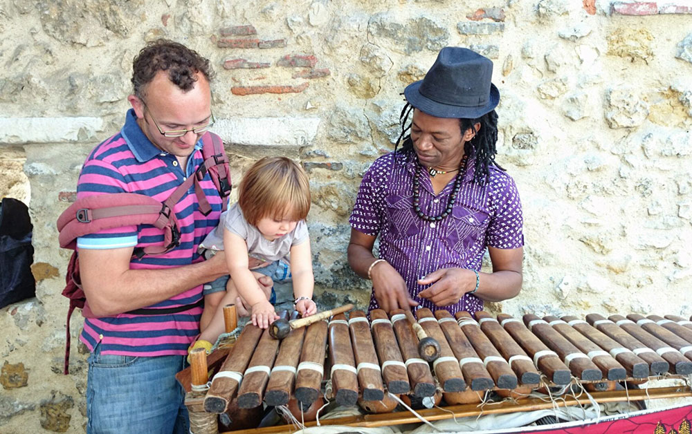 Dave and Mattie musical instrument dad and kids