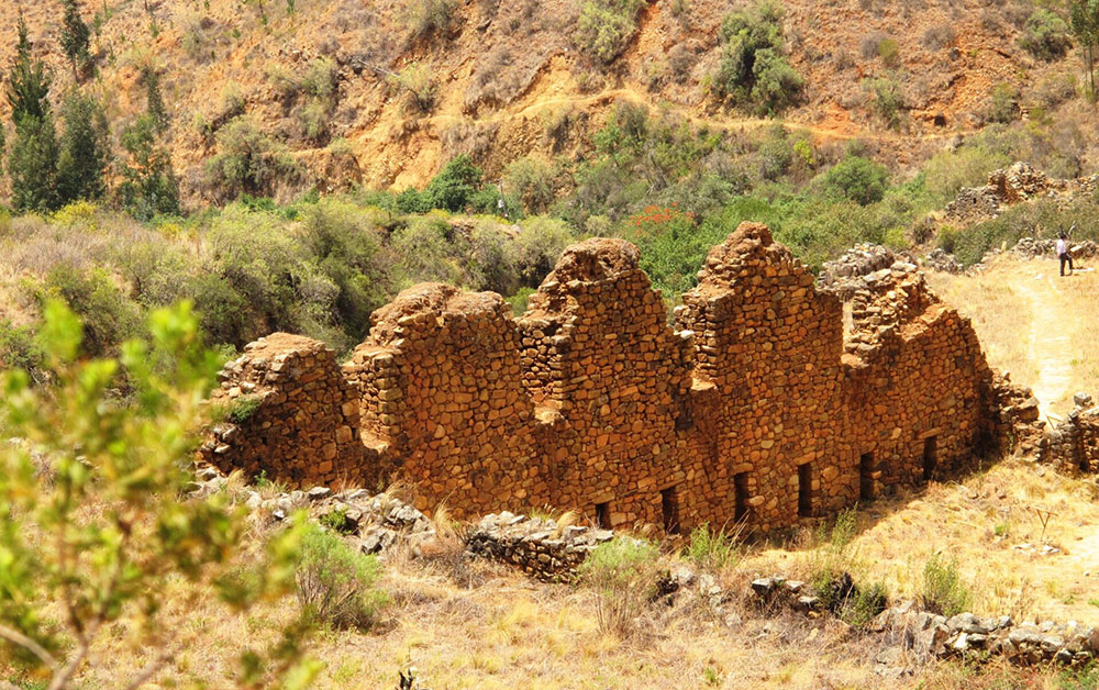 Kallanka wall from above Incallajta Bolivia
