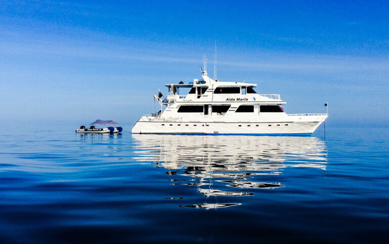 aida maria boat galapagos