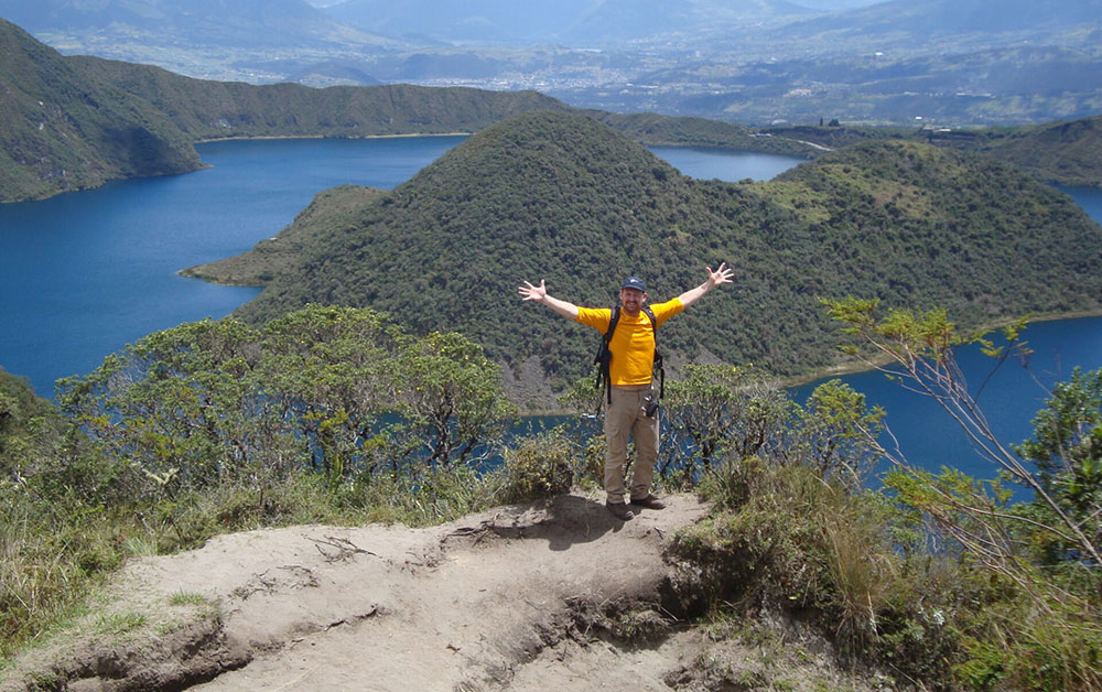 hiking cuicocha ecuador