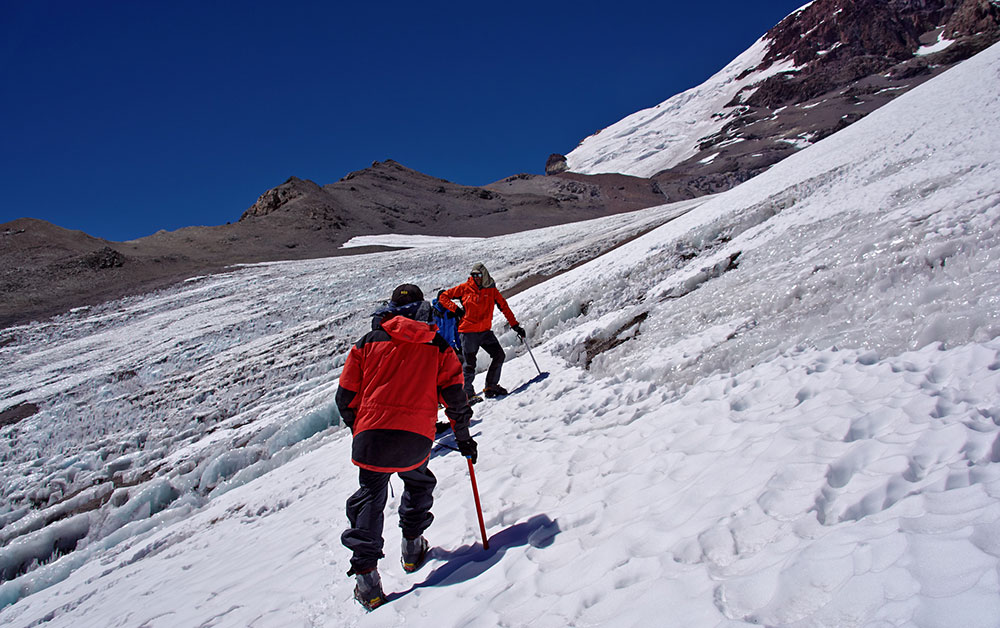 snow slope with trekkers aconcagua argentina
