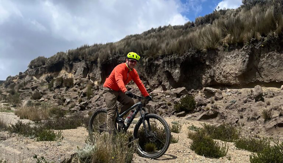 Cycling Downhill MTB Chimborazo Ecuador