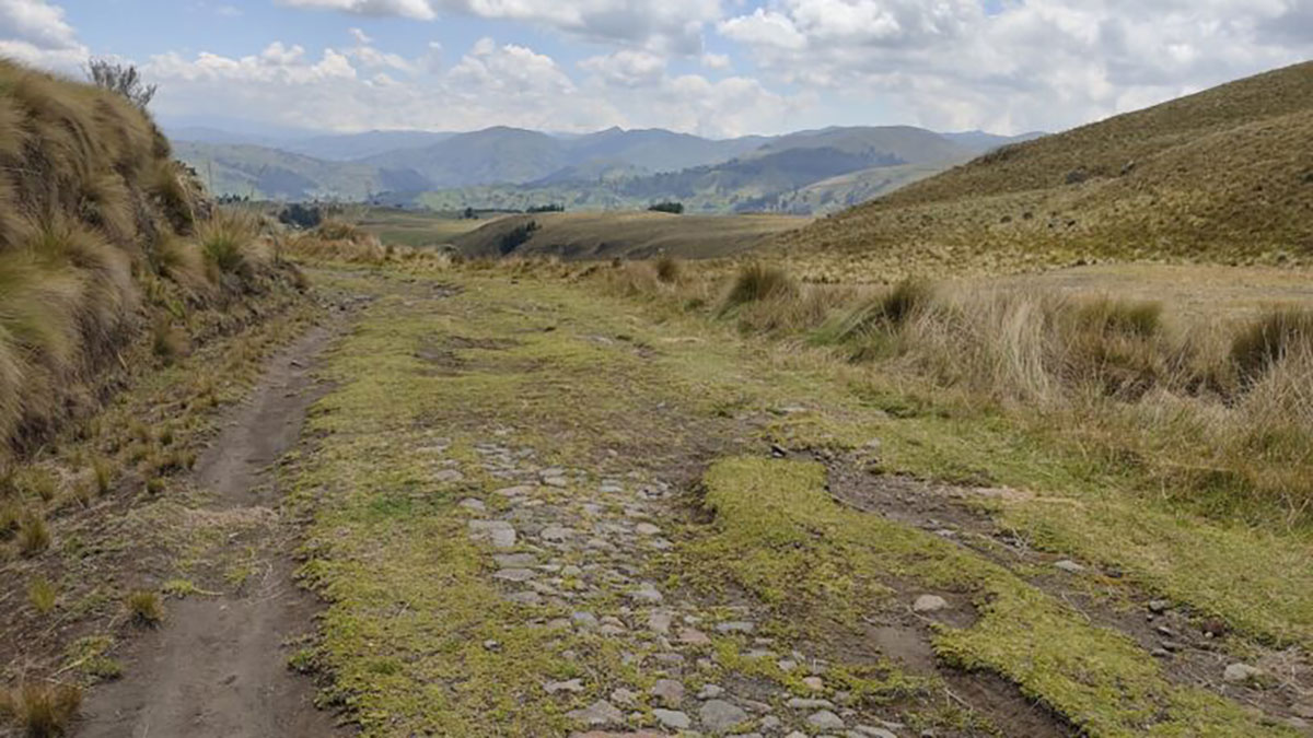 Inca Trail Chimborazo Downhill MTB Ecuador