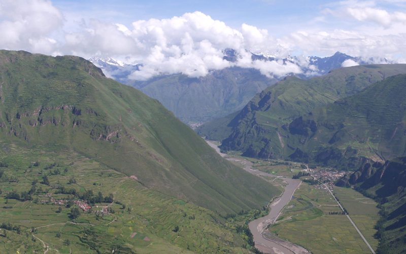 sacred valley urubamba river peru