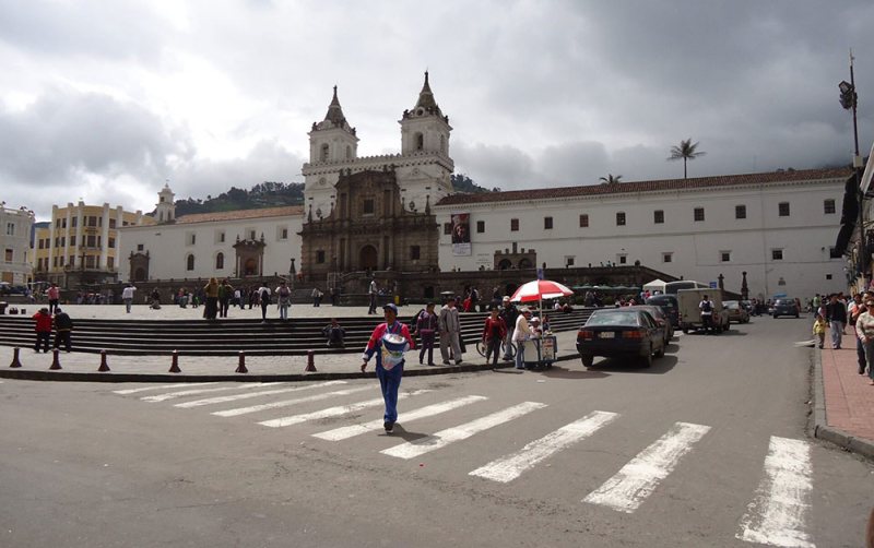 san francisco square quito ecuador