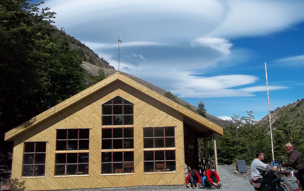 refugio chileno torres del paine national park patagonia chile