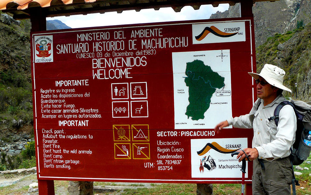 start of inca trail peru