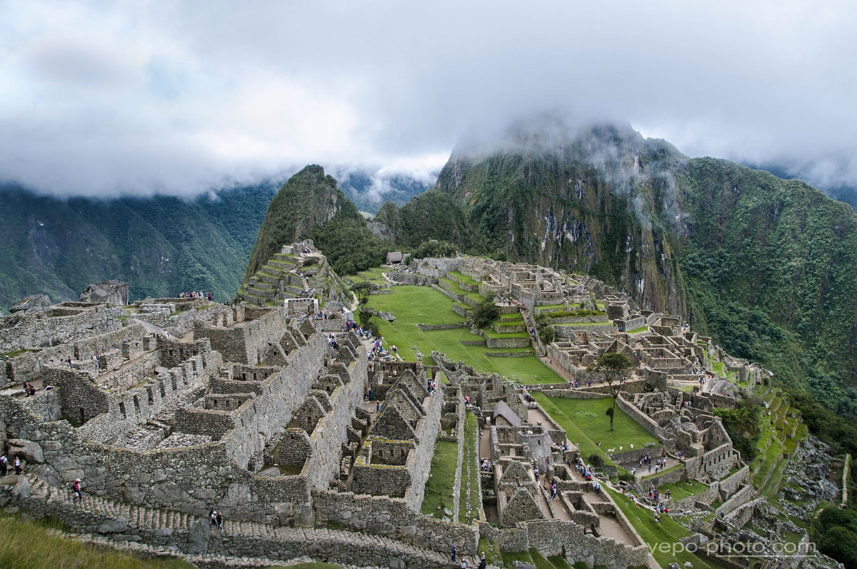 plaza machu picchu peru