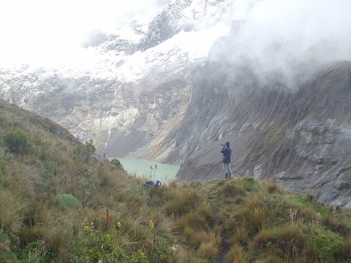 El Altar Trek And Lake Ecuador