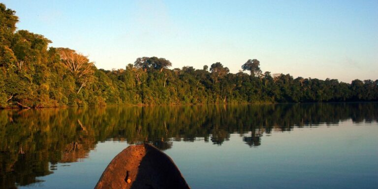 lago tres chimbadas amazon peru