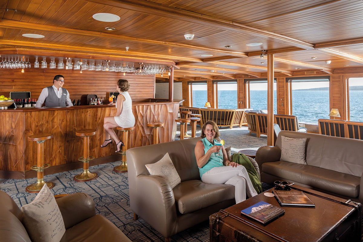 Galapagos Legend Charles Darwin Lounge