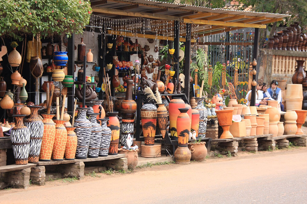 Maka Pottery Stall Paraguay