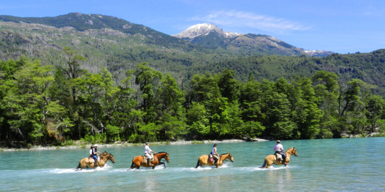 Horse Riding Puelo Sur Mitico Puelo Chile