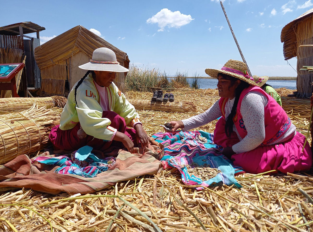Locals On Uros Titino Islands