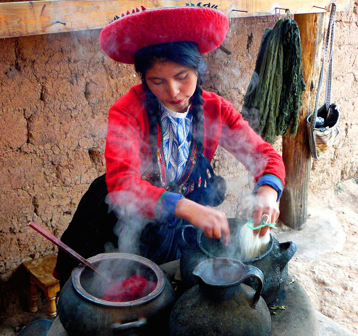Chincheros Wool Dyeing Peru
