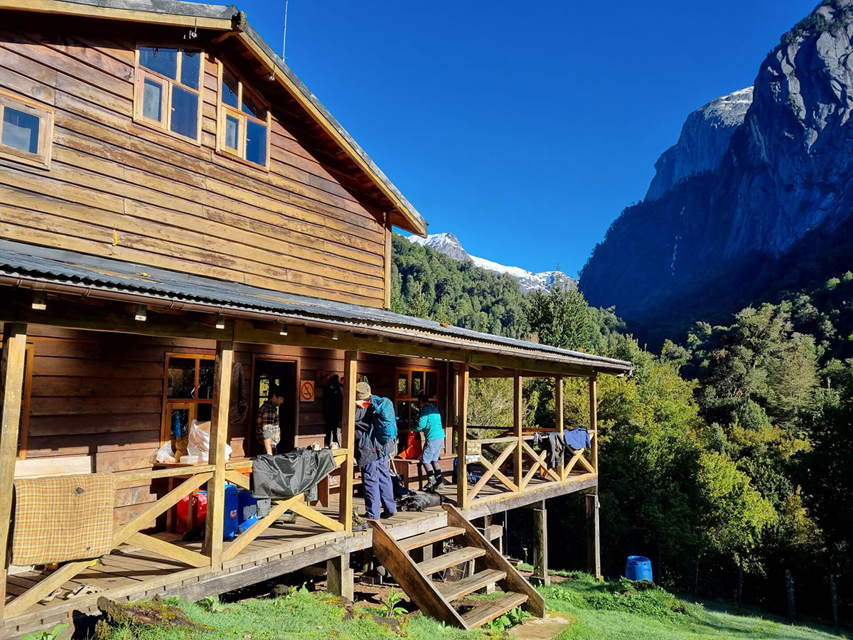 refuge cochamo