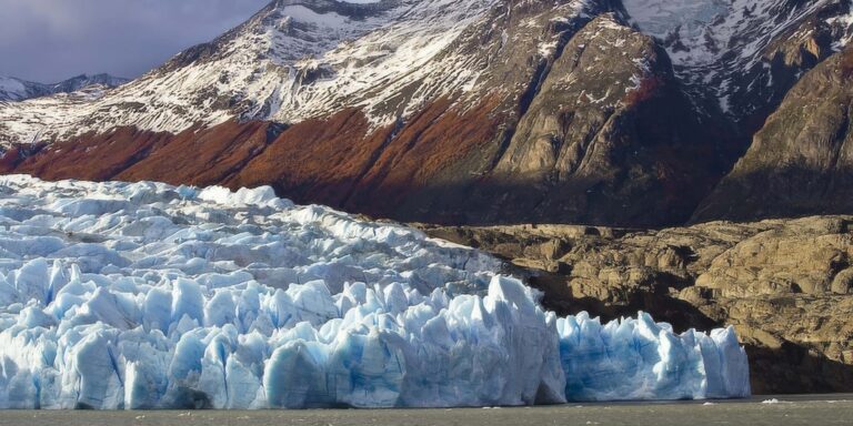 Cascada Grey Glacier Patagonia Chile